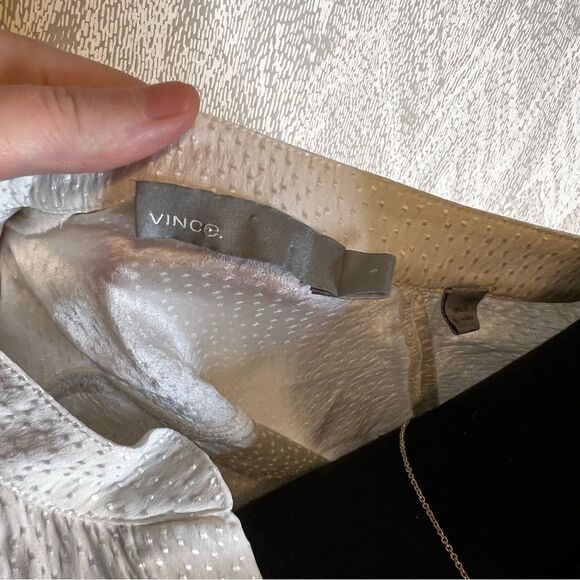 VINCE 100% Silk White Blouse Split V Neck Petite Small Top Pullover Silk Shirt - Picture 8 of 12